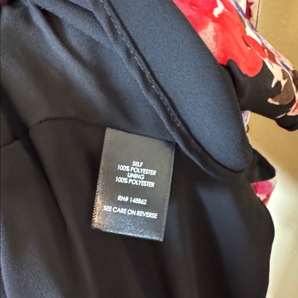 Torrid Red and Pink Floral Camisole Top Blouse Tank Shirt Sz 2X - Picture 4 of 4